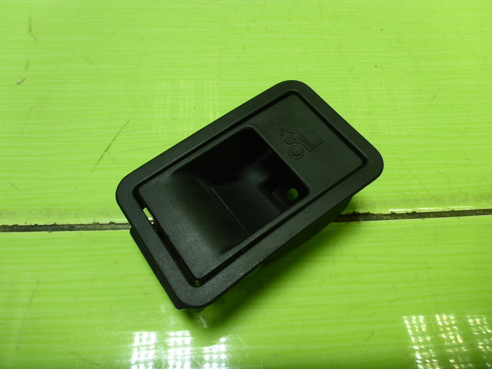 Ручка открывания капота