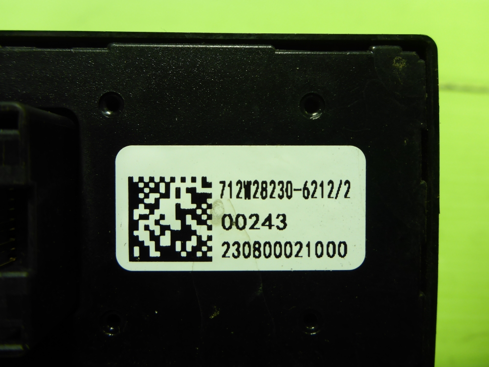 Кнопка стеклоподъемника