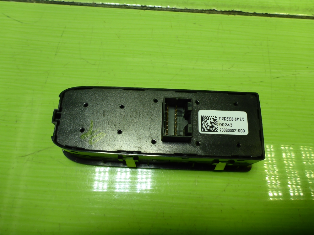 Кнопка стеклоподъемника