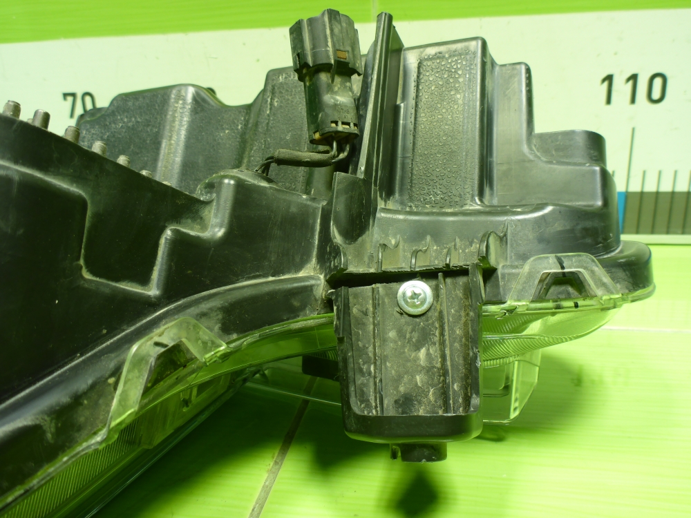 Фара дневного света левая (ходовые огни)