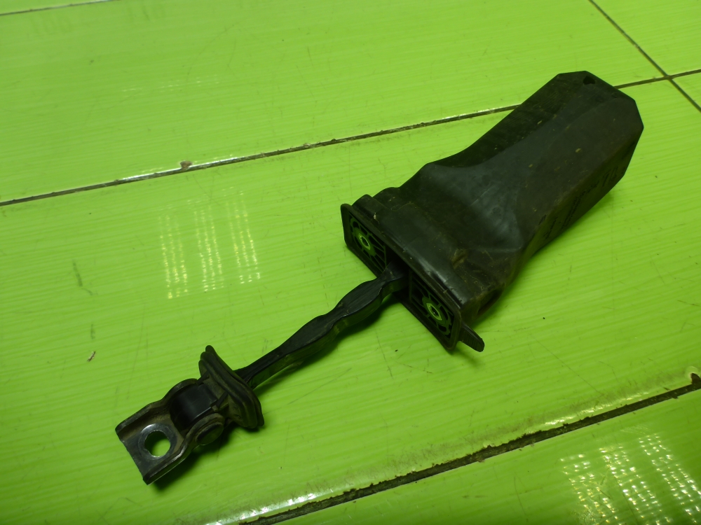 Ограничитель двери