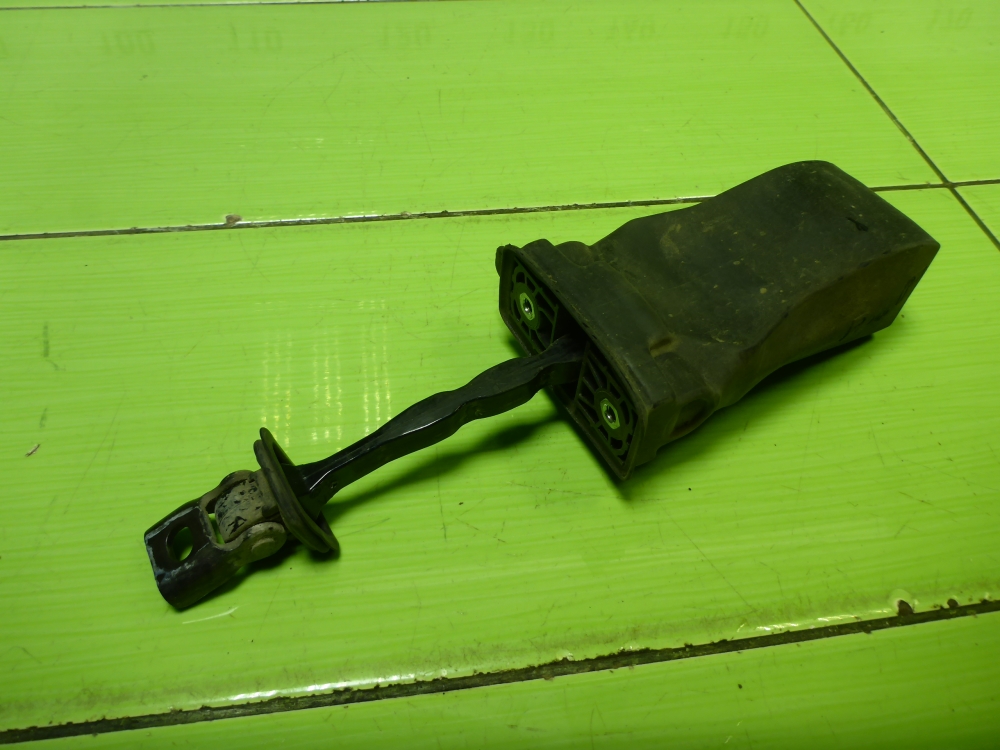 Ограничитель двери