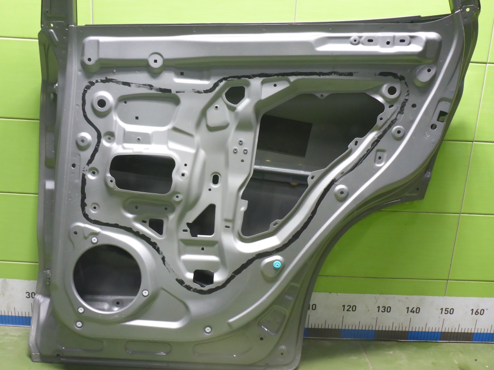 Дверь задняя правая