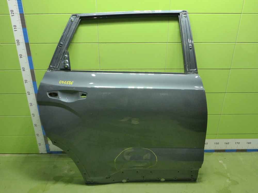 Дверь задняя правая