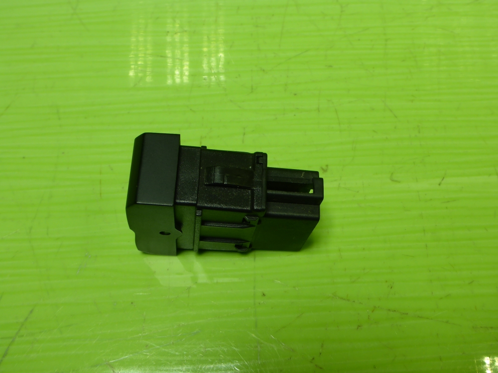 Кнопка стеклоподъемника