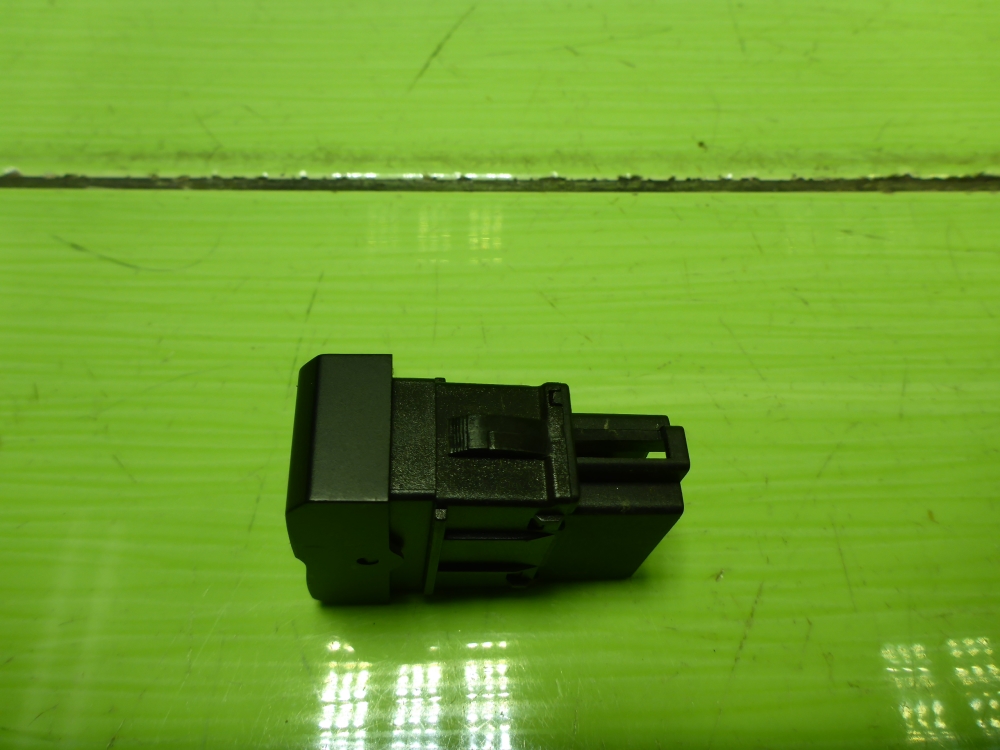 Кнопка стеклоподъемника