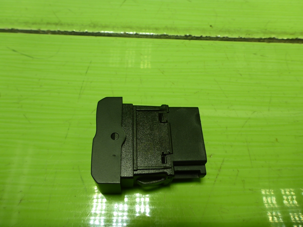 Кнопка стеклоподъемника