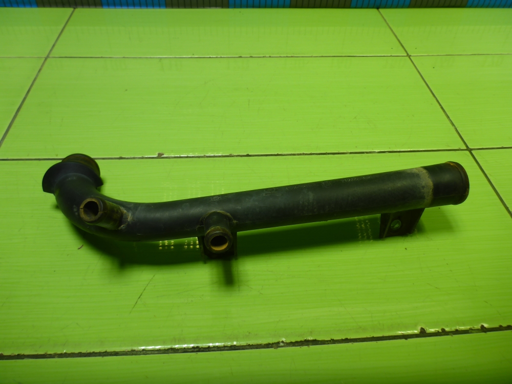 Трубка системы охлаждения