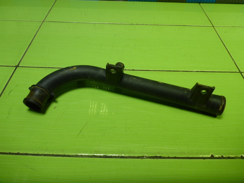 Трубка системы охлаждения