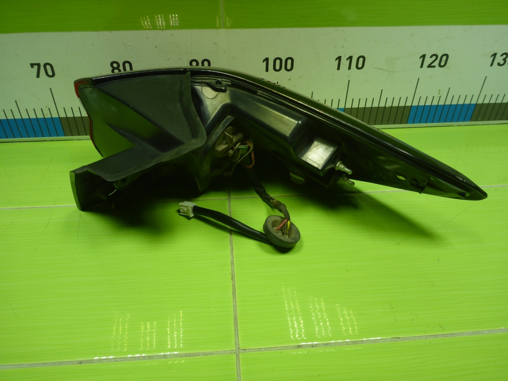 Фонарь задний наружный левый