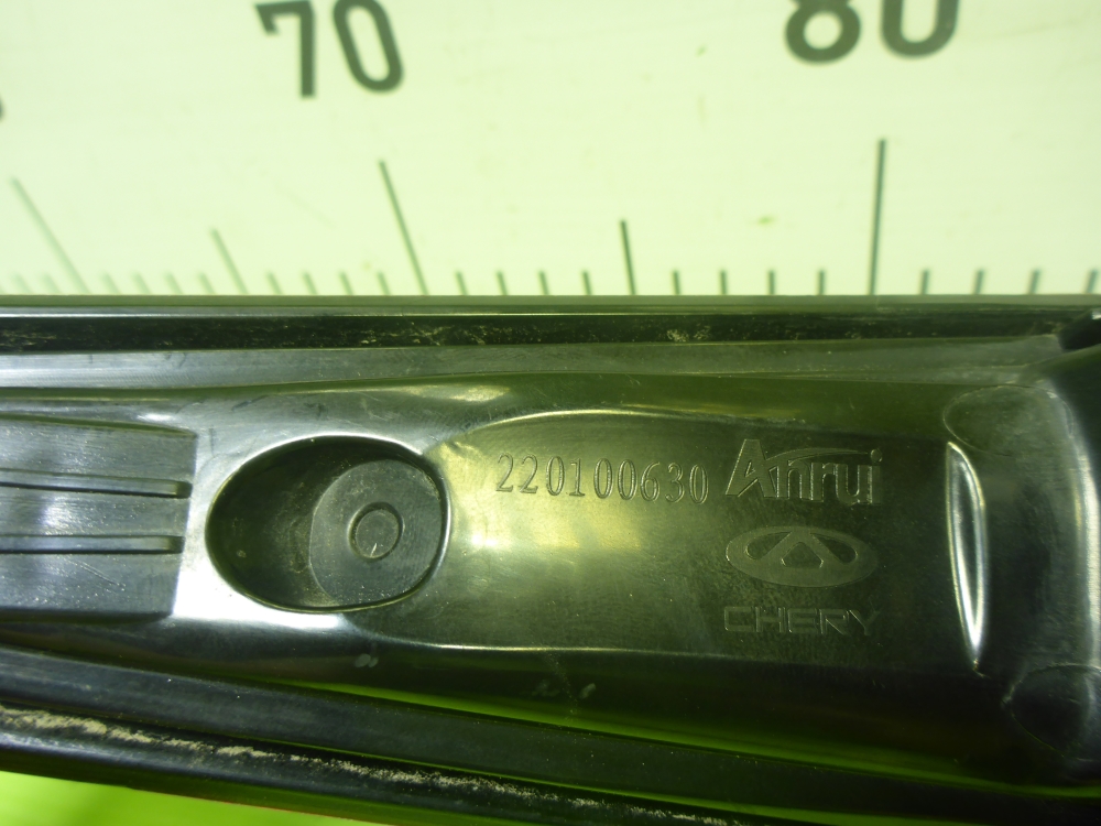 Фонарь задний наружный правый