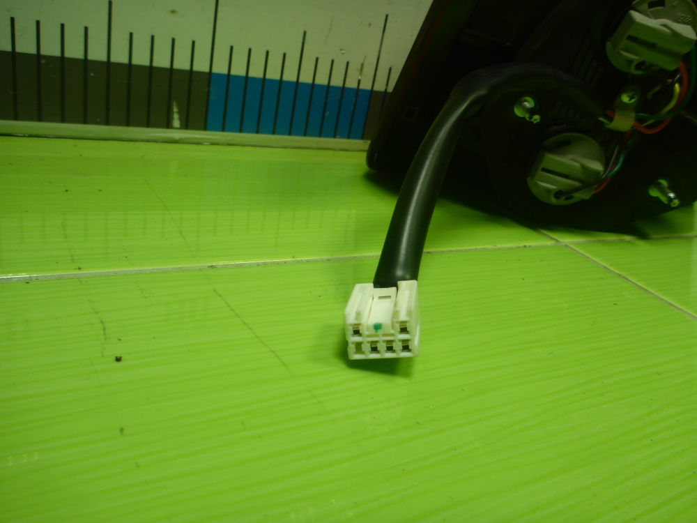 Фонарь задний правый