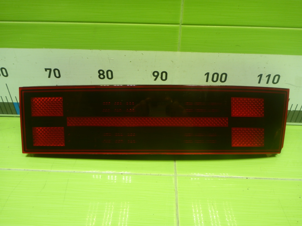 Фонарь задний внутренний правый