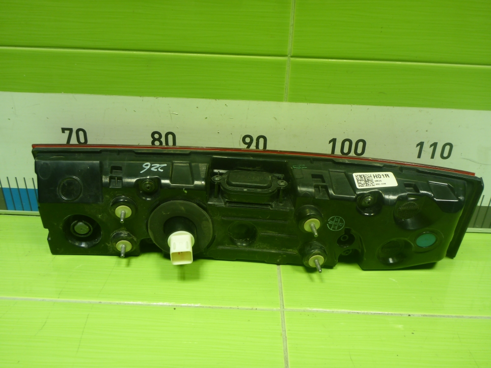 Фонарь задний внутренний правый