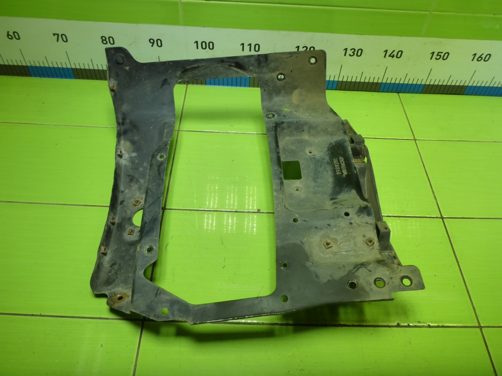 Кронштейн фар правый