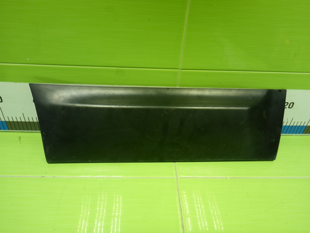 Накладка двери задней правой