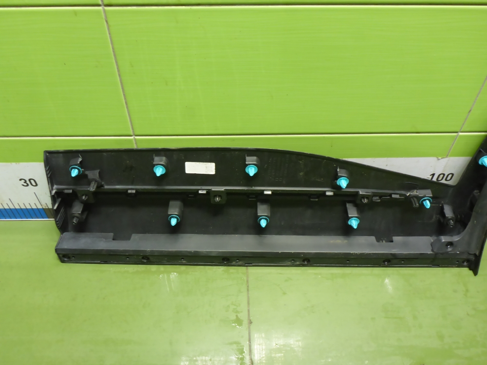 Накладка двери задней правой