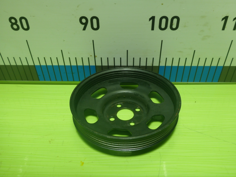 Шкив водяного насоса (помпы)