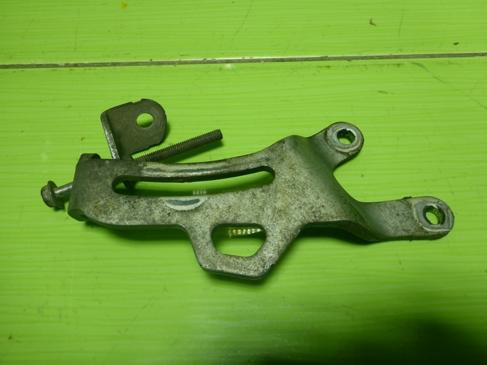 Кронштейн генератора