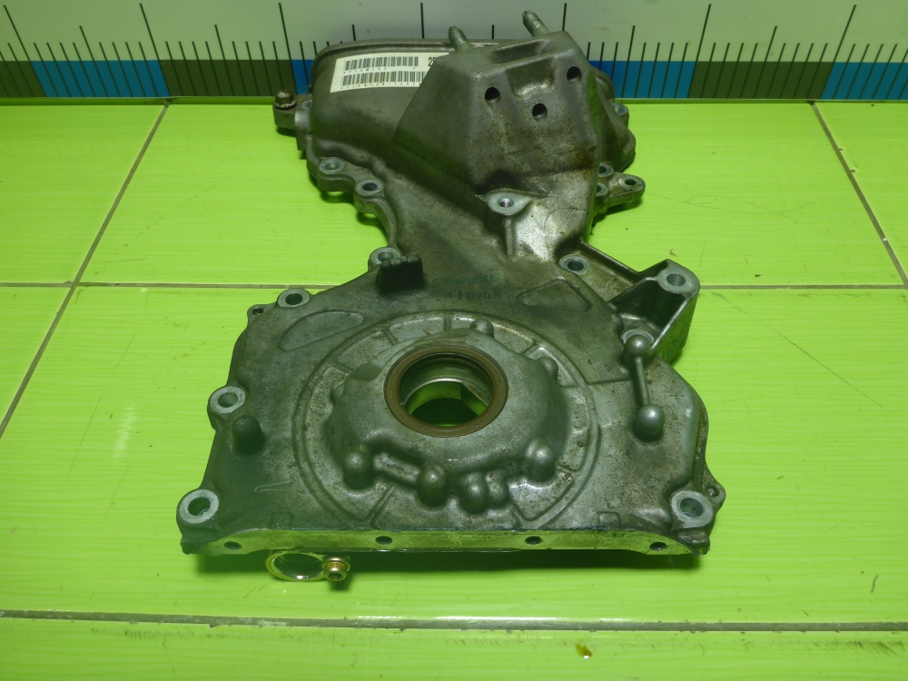 Крышка двигателя передняя