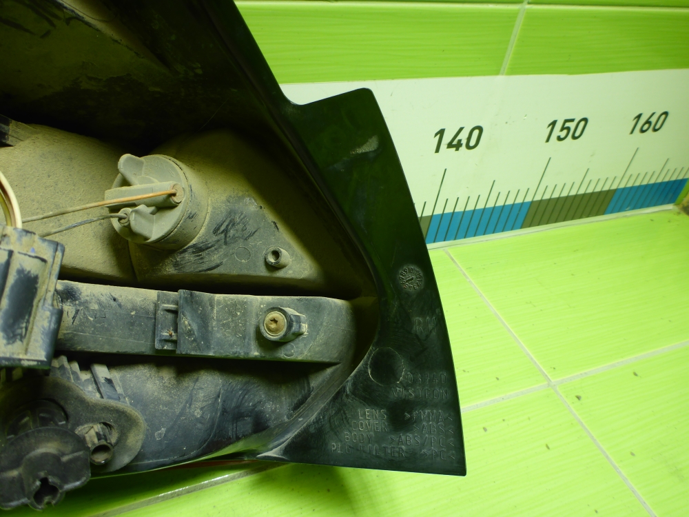 Фонарь задний правый