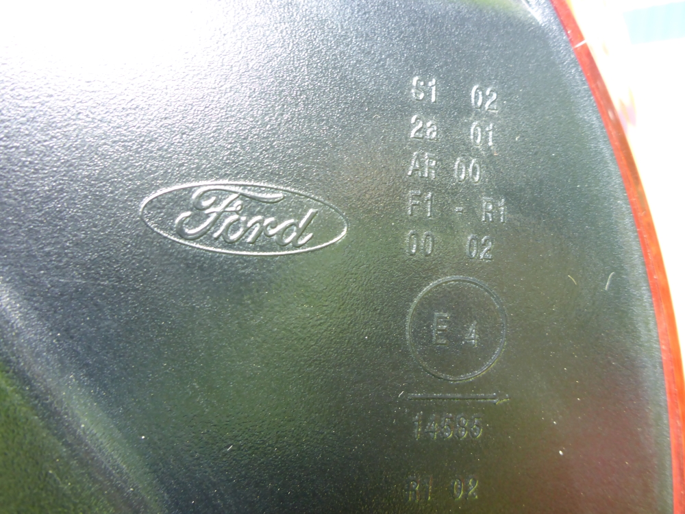 Фонарь задний правый