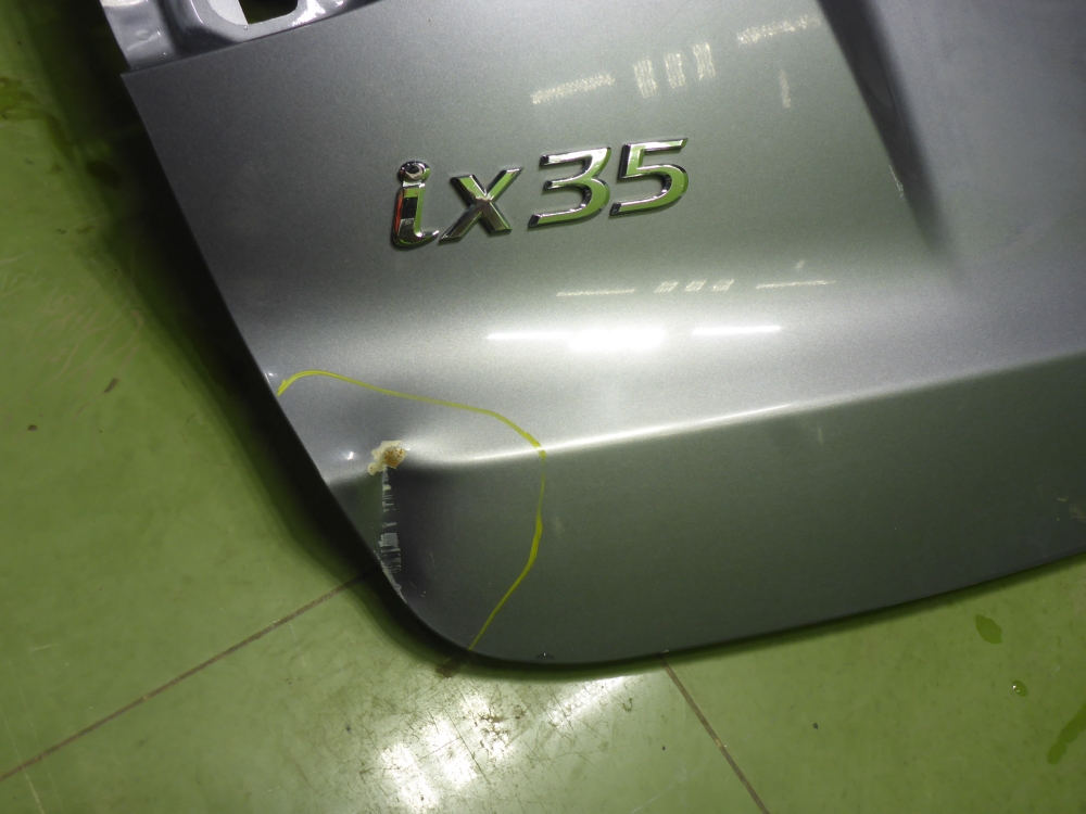 Дверь багажника