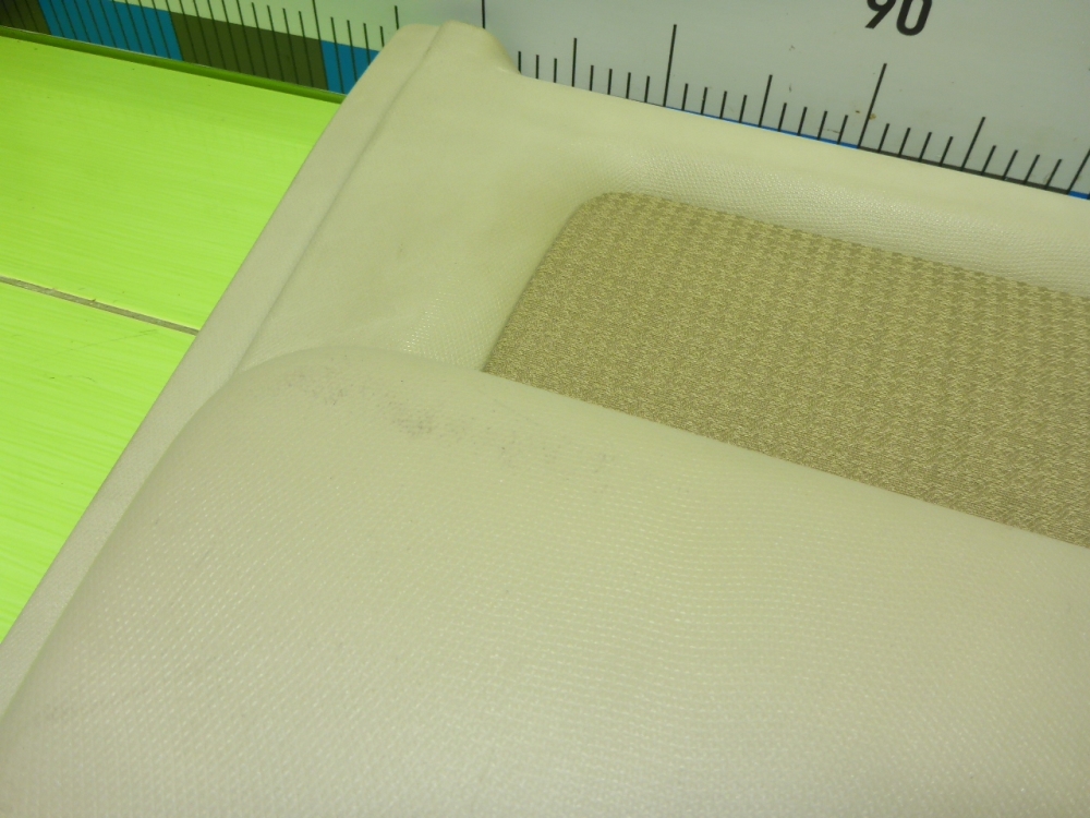 Обшивка двери передней левой