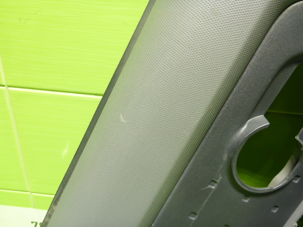 Обшивка двери задней левой