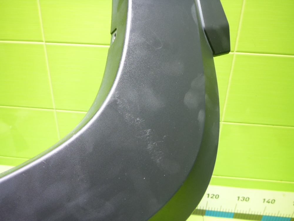 Накладка переднего крыла правого