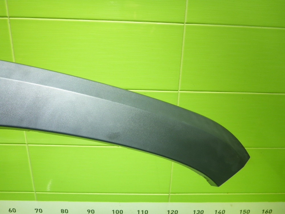 Накладка переднего крыла правого