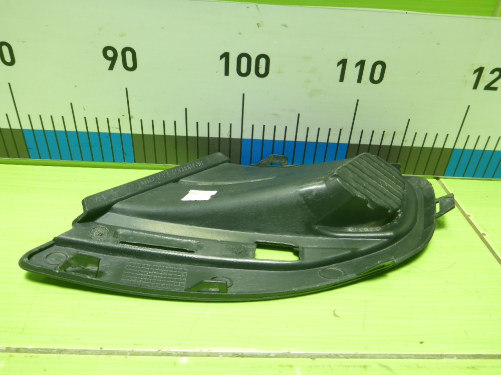 Накладка переднего бампера левая