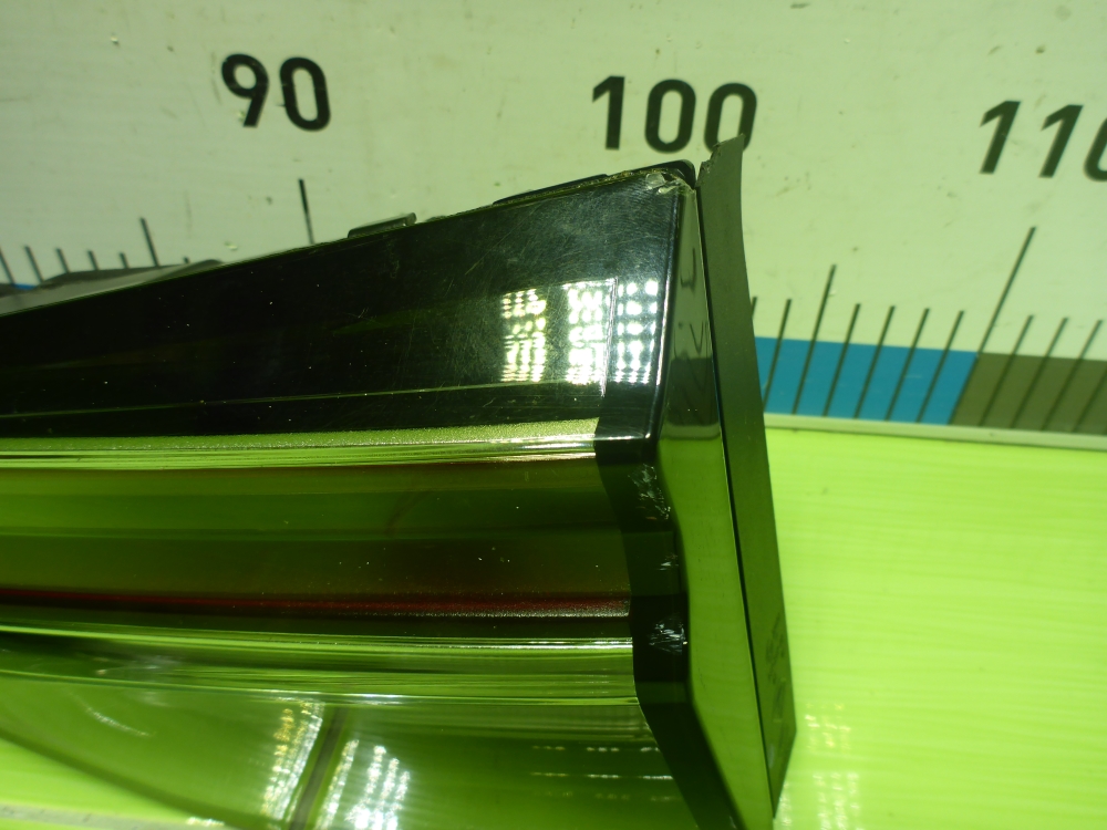 Фонарь задний внутренний правый