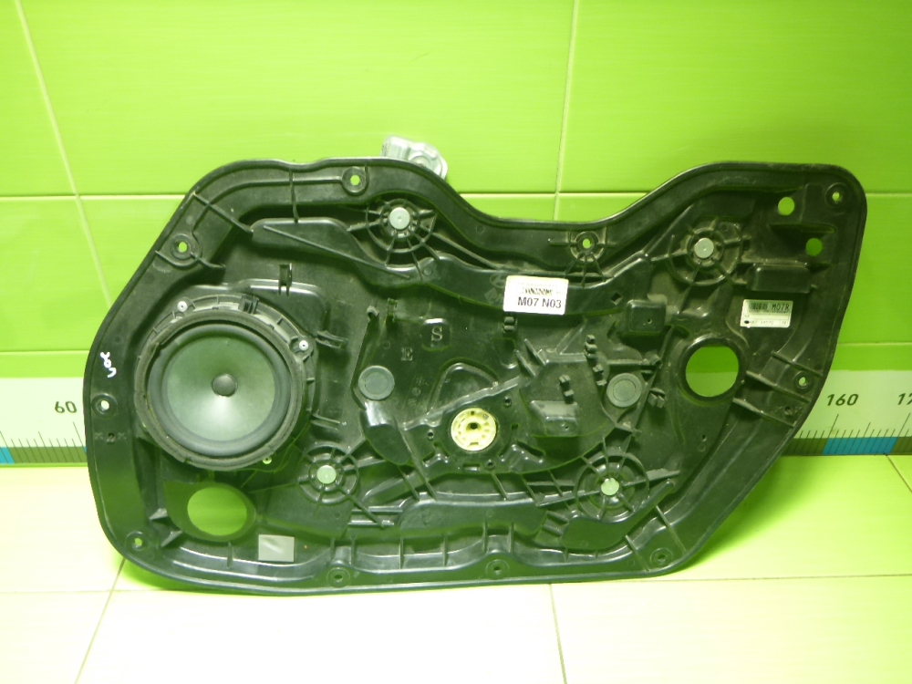 Стеклоподъемник электр. передний правый