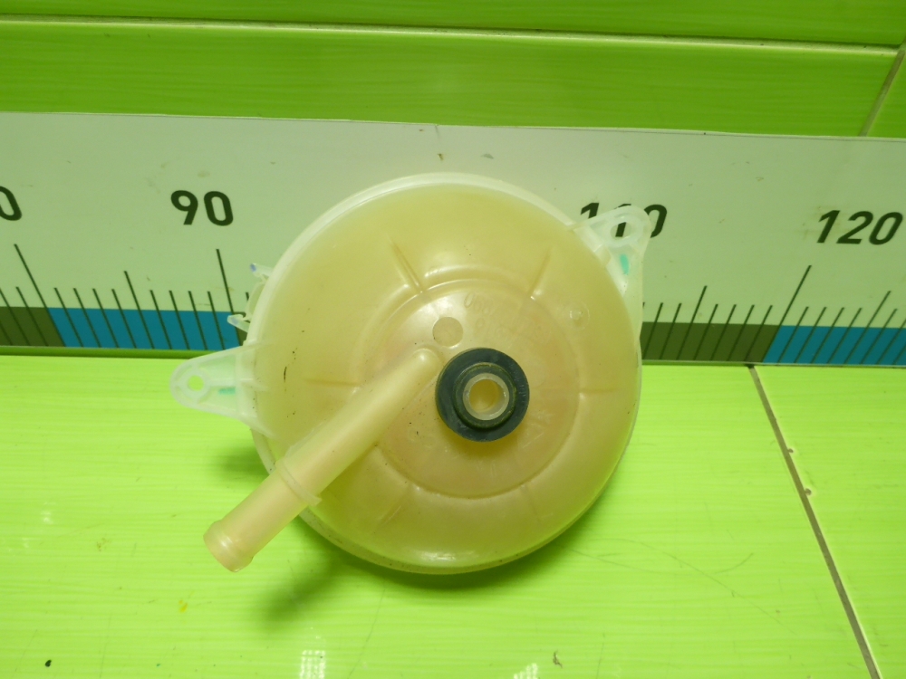 Бачок расширительный