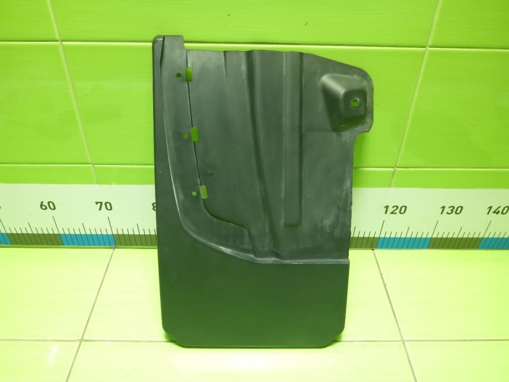 Брызговик задний левый