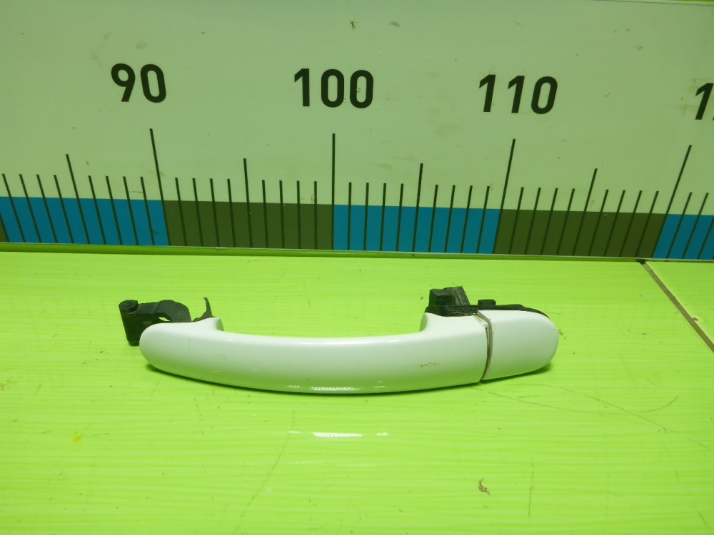 Ручка двери задней наружная левая