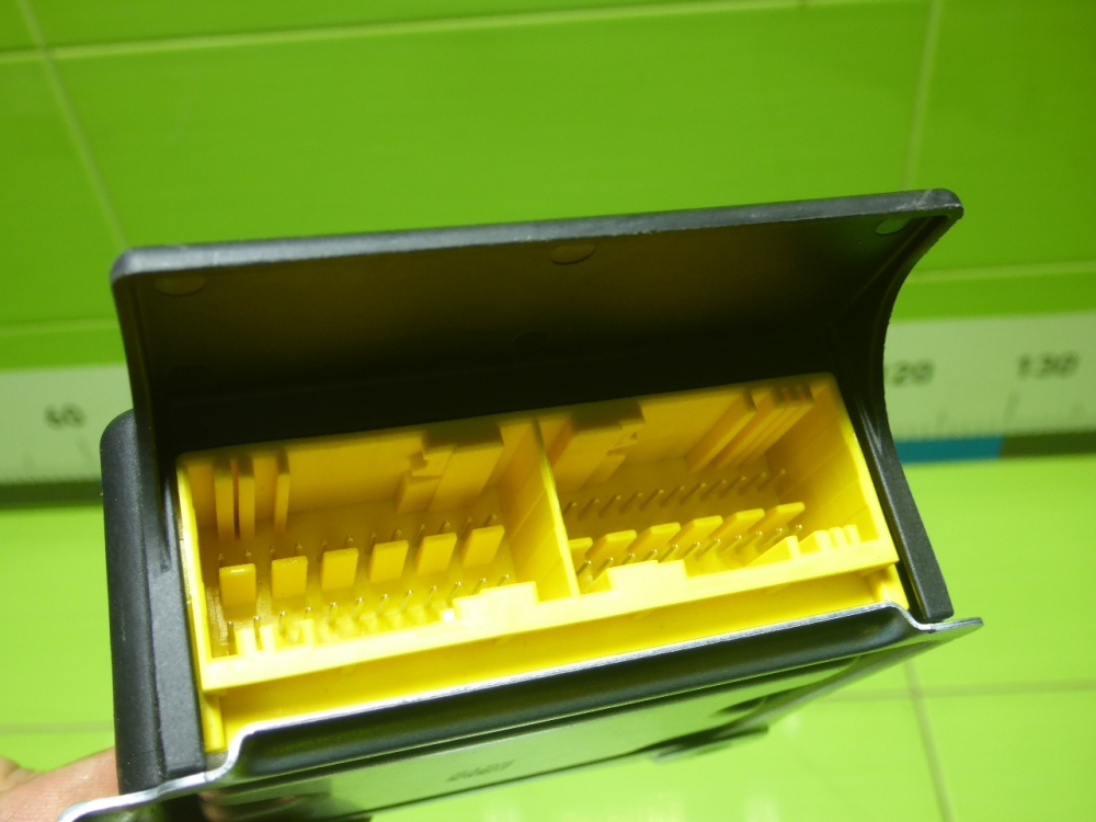 Блок управления подушек безопасности (AIR BAG)