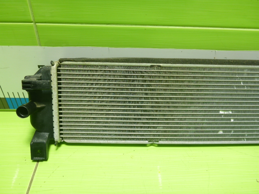 Радиатор охлаждения двигателя дополнительный