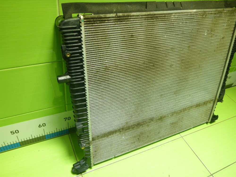 Радиатор охлаждения двигателя основной