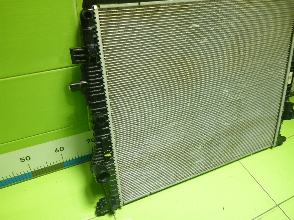 Радиатор охлаждения двигателя основной