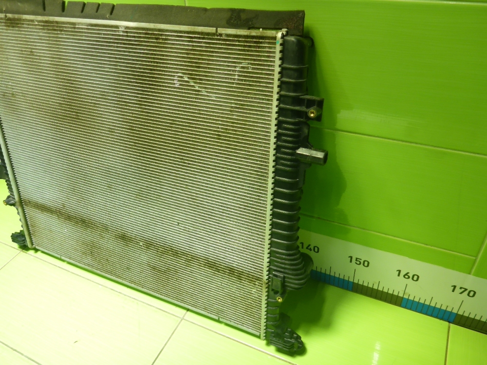 Радиатор охлаждения двигателя основной