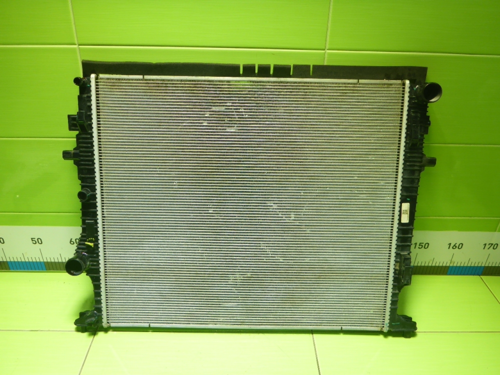 Радиатор охлаждения двигателя основной