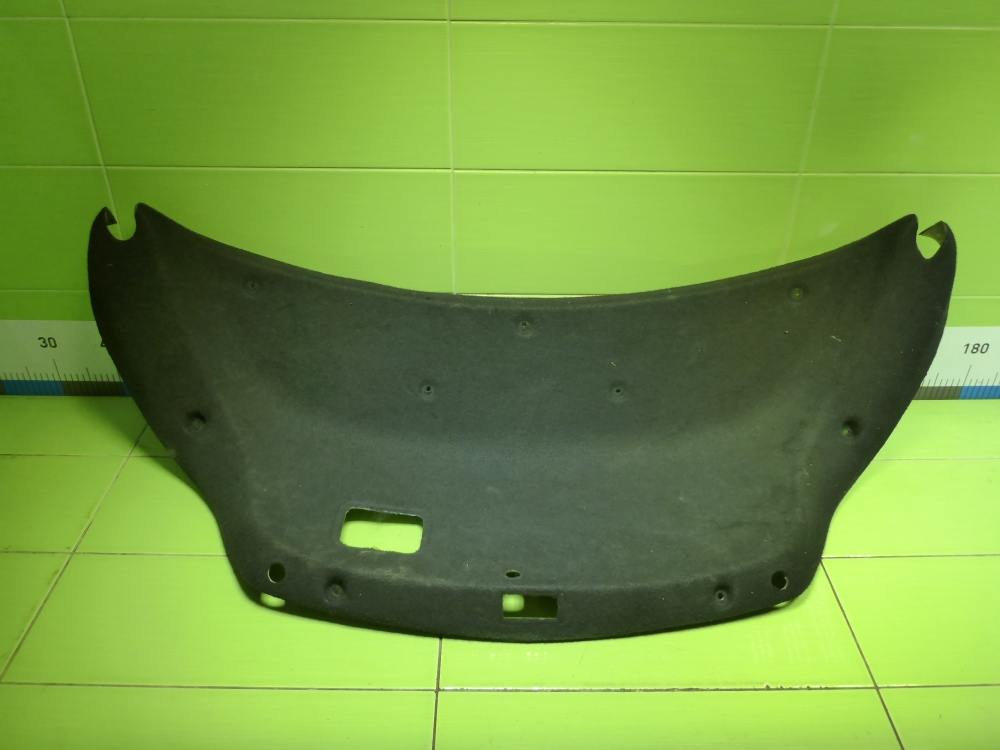 Обшивка крышки багажника