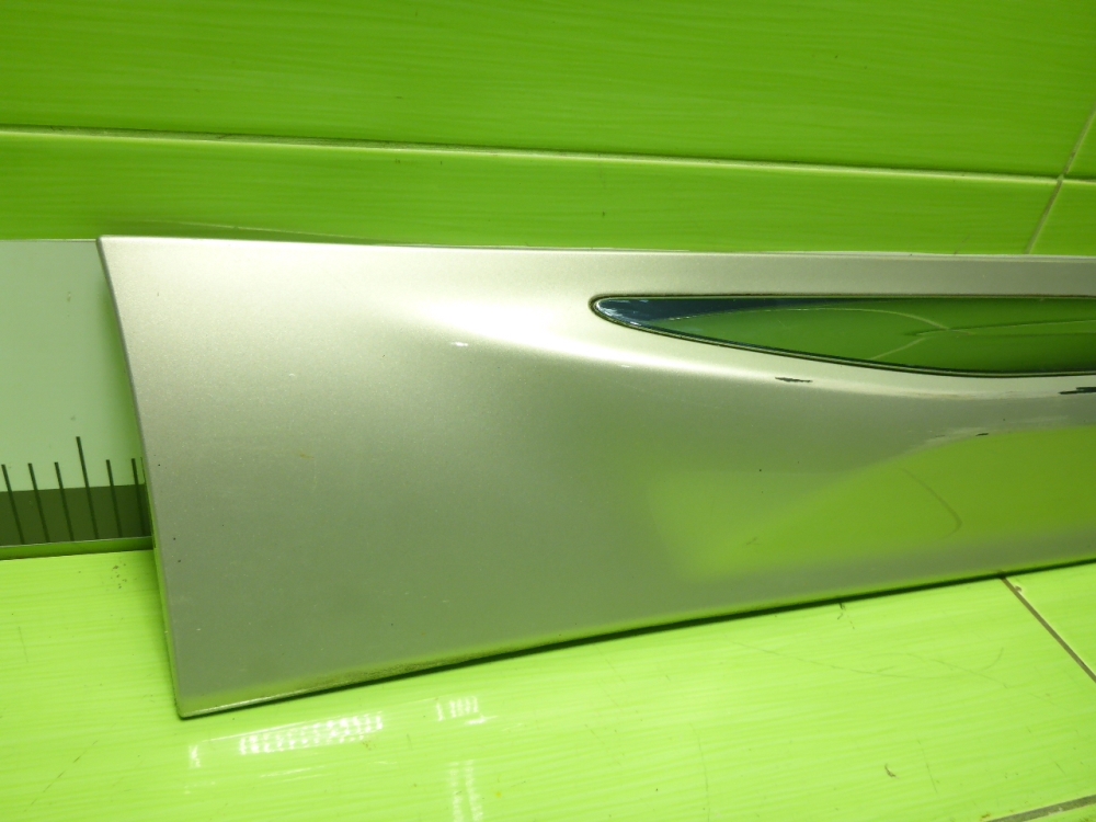 Накладка двери задней правой