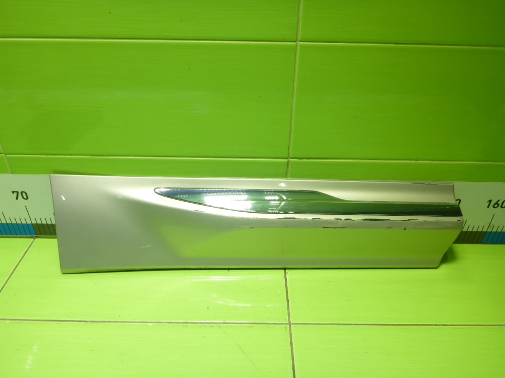 Накладка двери задней правой