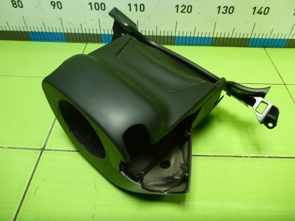 Кожух рулевой колонки