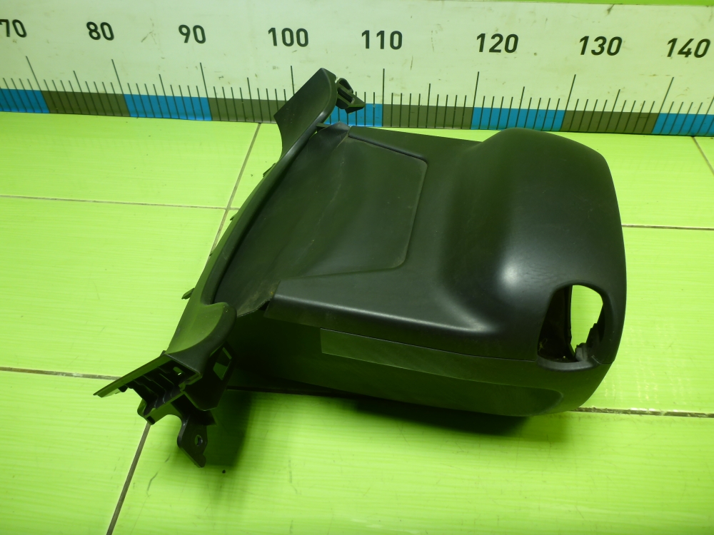 Кожух рулевой колонки