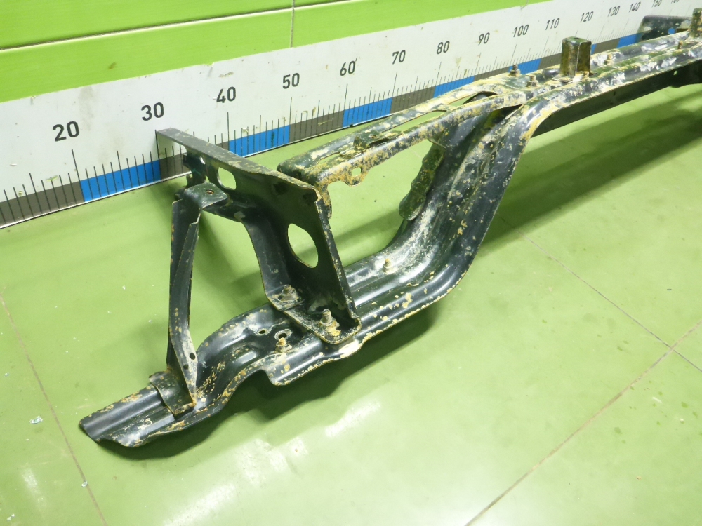 Усилитель заднего бампера