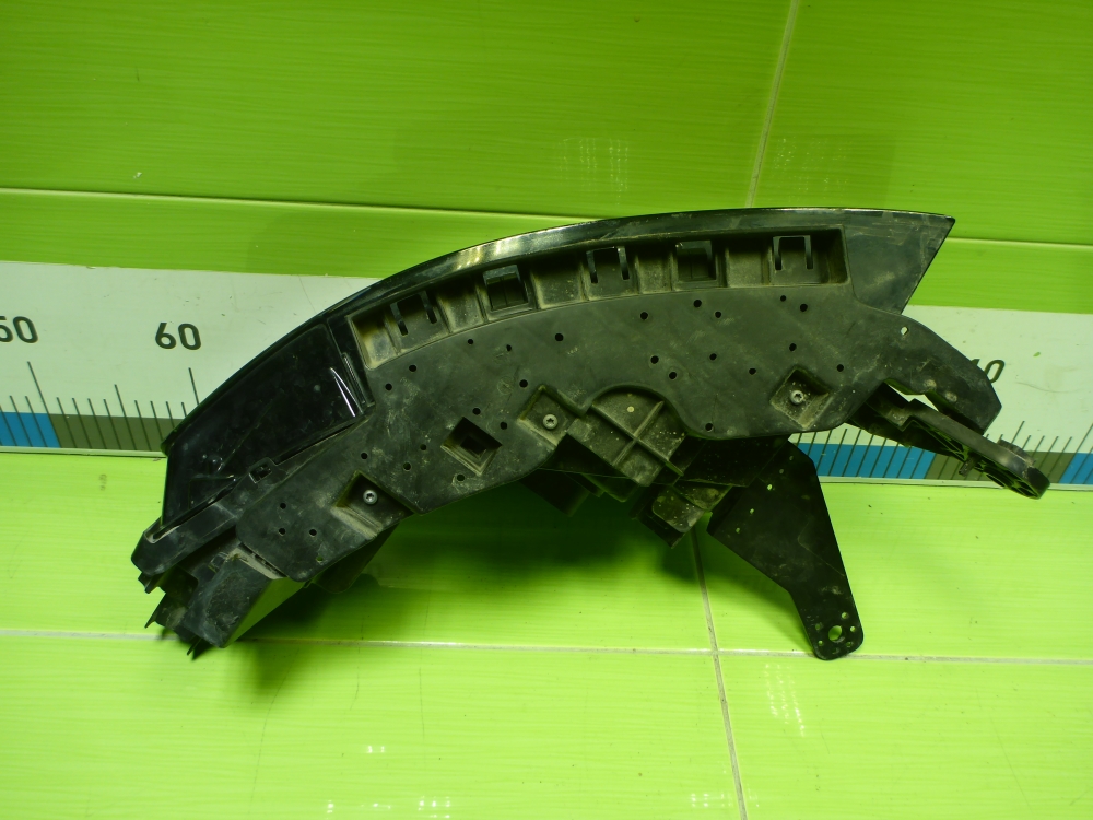 Фара дневного света правая (ходовые огни)